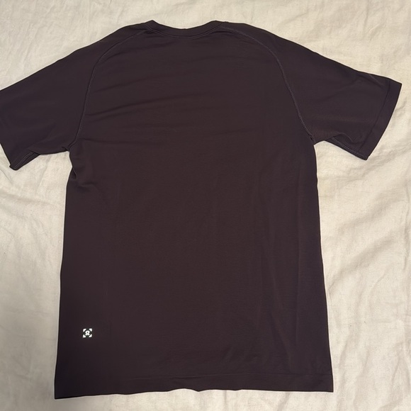 Lululemon Metal Vent Tech 2.0 Shirt Size S - Picture 2 of 2